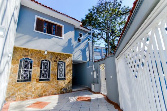 Garagem de casa à venda com 3 quartos, 178m² em Centro, Guarulhos