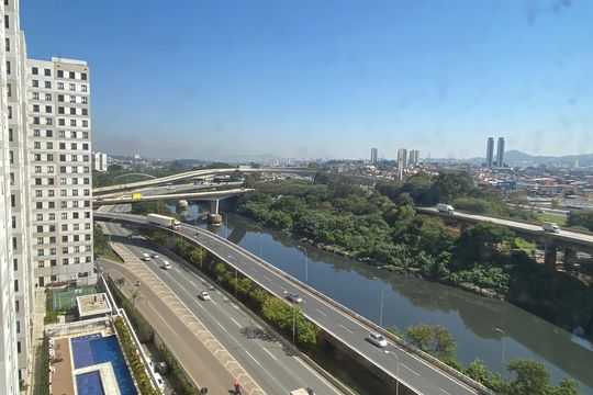 Sala - Cozinha - Vista de apartamento para alugar com 1 quarto, 36m² em Presidente Altino, Osasco