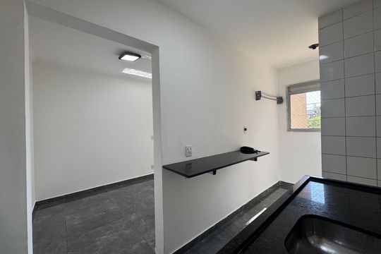 Cozinha de apartamento para alugar com 2 quartos, 50m² em Conceicao, Osasco