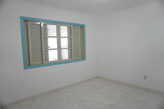 Casa para alugar com 1 quarto, 50m² em Vila Carmosina, São Paulo