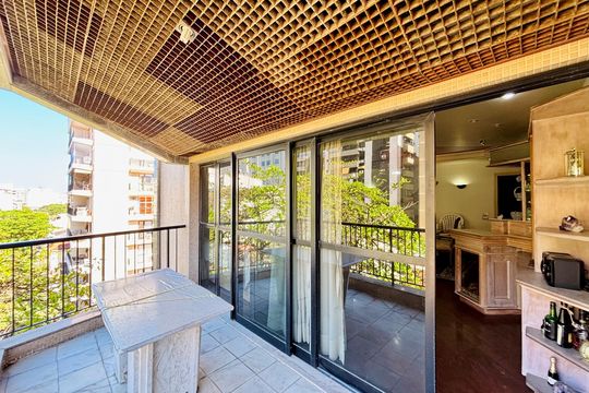 Apartamento à venda com 2 quartos, 113m² em Copacabana, Rio de Janeiro
