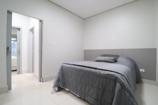 Quarto 1 de casa para alugar com 3 quartos, 311m² em Shopping Park, Uberlândia