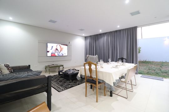 Sala de casa para alugar com 3 quartos, 311m² em Shopping Park, Uberlândia
