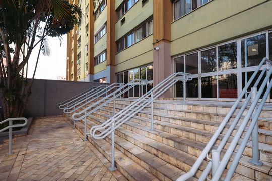 Fachada de apartamento para alugar com 1 quarto, 42m² em Vila Mariana, São Paulo