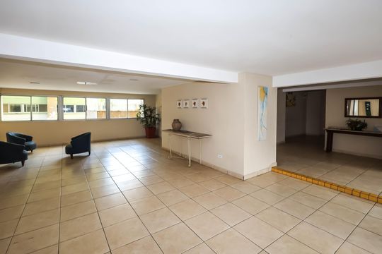 Hall de entrada de apartamento para alugar com 1 quarto, 42m² em Vila Mariana, São Paulo