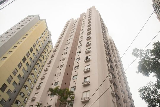 Fachada de apartamento à venda com 2 quartos, 55m² em Chácara Inglesa, São Paulo