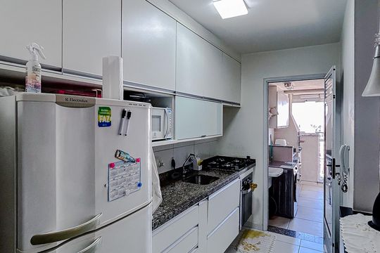 Cozinha de apartamento à venda com 3 quartos, 68m² em Chácara Seis de Outubro, São Paulo