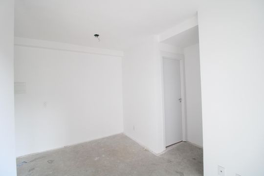 Sala de apartamento para alugar com 2 quartos, 43m² em Usina Piratininga, São Paulo