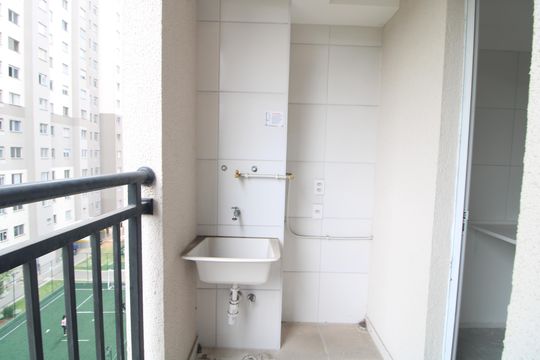 Área de serviço de apartamento para alugar com 2 quartos, 43m² em Usina Piratininga, São Paulo