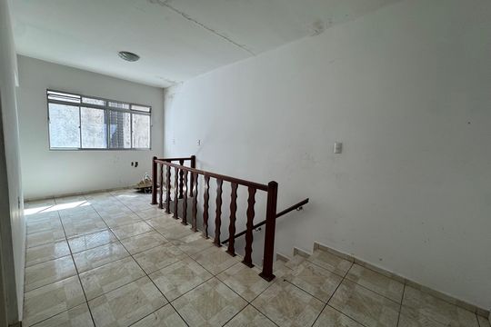 Corredor de casa para alugar com 3 quartos, 50m² em Jardim Roberto, Osasco