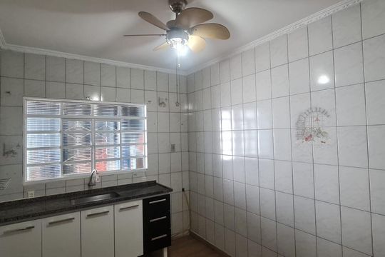 Cozinha de casa para alugar com 1 quarto, 55m² em Jardim Petropolis, Campinas