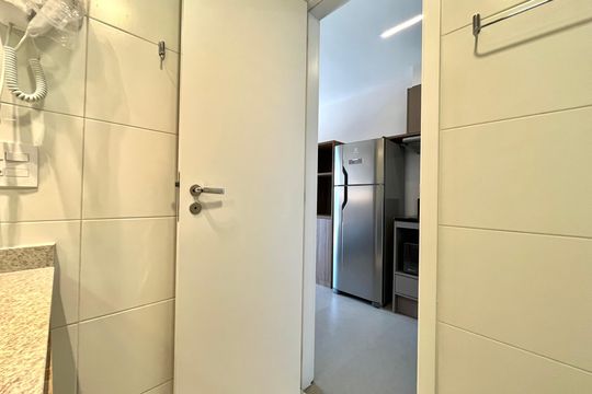 Banheiro de kitnet/studio para alugar com 1 quarto, 28m² em Vila Clementino, São Paulo