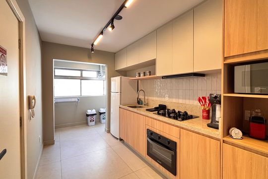 Cozinha de apartamento à venda com 2 quartos, 65m² em Itaim Bibi, São Paulo