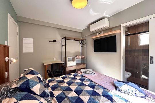 Suíte de apartamento à venda com 2 quartos, 65m² em Itaim Bibi, São Paulo