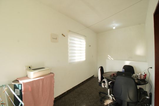 Quarto 2 de casa para alugar com 2 quartos, 86m² em Vila Zat, São Paulo