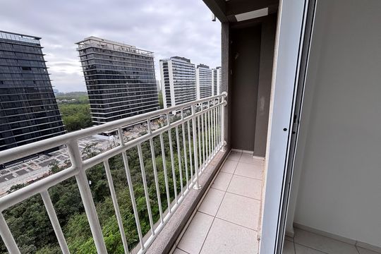Varanda de apartamento à venda com 3 quartos, 57m² em Barra Olímpica, Rio de Janeiro