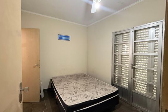 Suíte de apartamento para alugar com 2 quartos, 70m² em Vila Alzira, Guarujá
