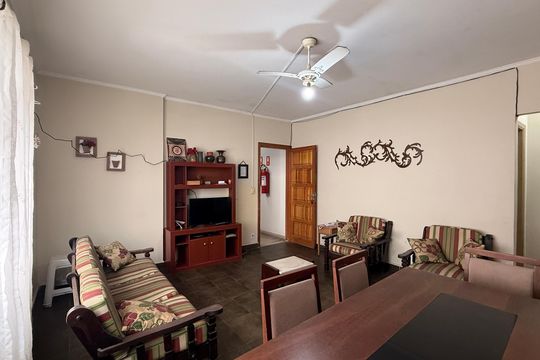Apartamento para alugar com 2 quartos, 70m² em Vila Alzira, Guarujá