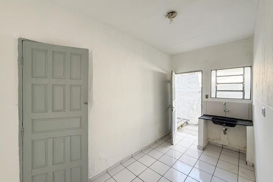 Cozinha e Área de Serviço de casa para alugar com 1 quarto, 50m² em Casa Verde, São Paulo