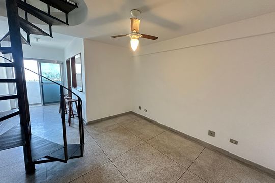 Sala de apartamento para alugar com 1 quarto, 58m² em Centro, São Vicente