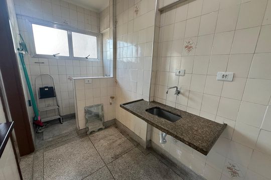 Cozinha de apartamento para alugar com 1 quarto, 58m² em Centro, São Vicente