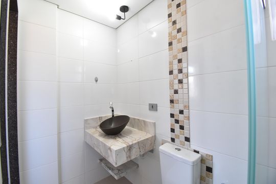 Banheiro do Studio de kitnet/studio para alugar com 1 quarto, 32m² em Boa Vista, Curitiba