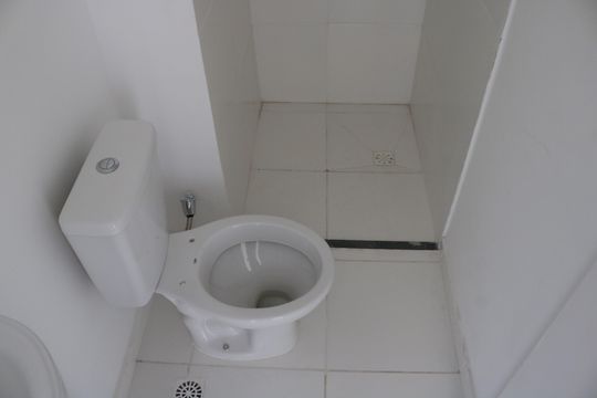 Banheiro de apartamento à venda com 2 quartos, 30m² em Água Branca, São Paulo