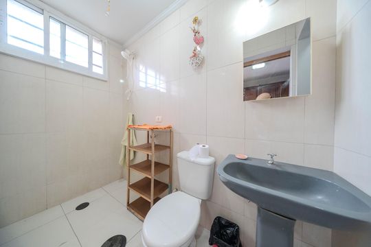 Banheiro de kitnet/studio para alugar com 1 quarto, 39m² em Bela Vista, São Paulo