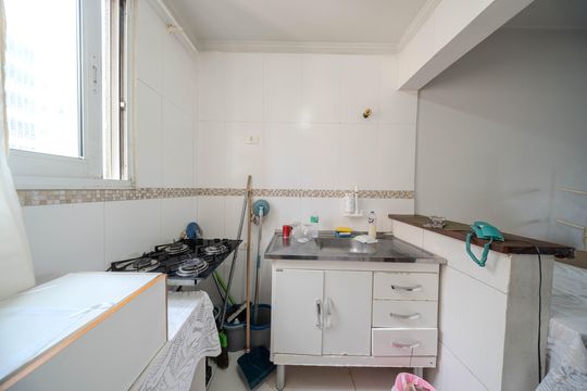 Cozinha de kitnet/studio para alugar com 1 quarto, 39m² em Bela Vista, São Paulo