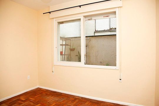 Quarto de apartamento à venda com 1 quarto, 44m² em Mont’serrat, Porto Alegre