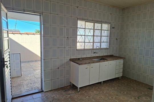 Cozinha de casa à venda com 6 quartos, 650m² em Jardim Sao Francisco (Nova Veneza), Sumaré