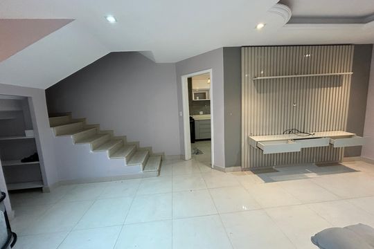 Sala de casa para alugar com 3 quartos, 50m² em Vila Valqueire, Rio de Janeiro