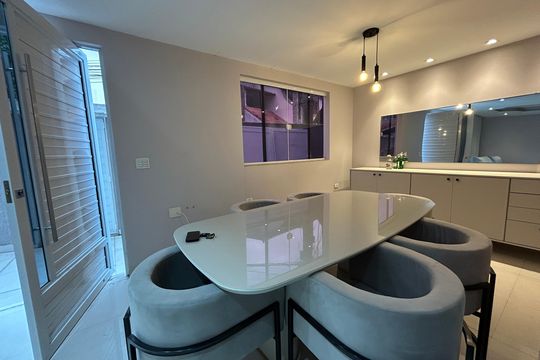 Sala de Jantar de casa para alugar com 3 quartos, 50m² em Vila Valqueire, Rio de Janeiro