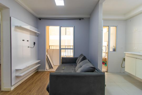 Sala de apartamento para alugar com 2 quartos, 43m² em Jardim da Gloria, Cotia