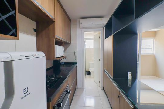Cozinha de kitnet/studio para alugar com 1 quarto, 32m² em Centro, Curitiba