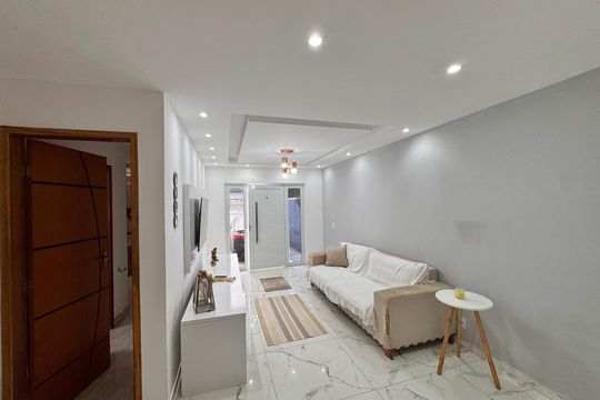 Sala de apartamento à venda com 2 quartos, 120m² em Ilha de Guaratiba, Rio de Janeiro