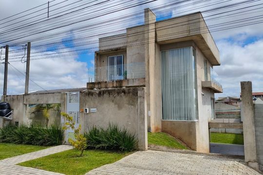 Fachada de casa à venda com 5 quartos, 312m² em Xaxim, Curitiba
