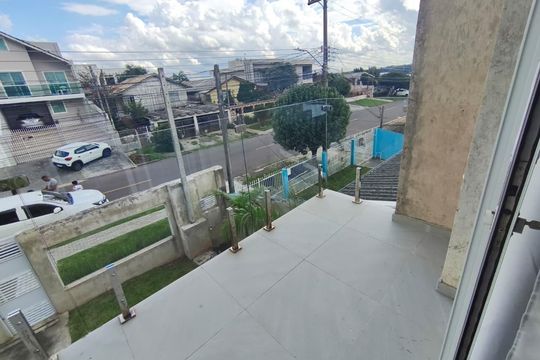 Vista de casa à venda com 5 quartos, 312m² em Xaxim, Curitiba