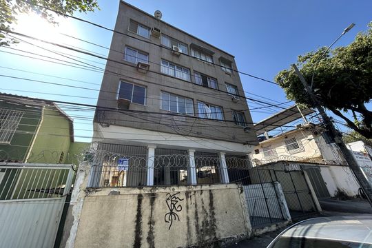 Fachada + placa de apartamento para alugar com 2 quartos, 70m² em Cachambi, Rio de Janeiro