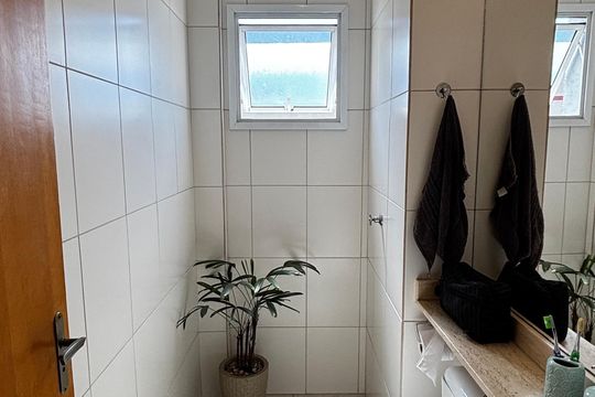 Banheiro de apartamento à venda com 2 quartos, 63m² em Vila Homero Thon, Santo André