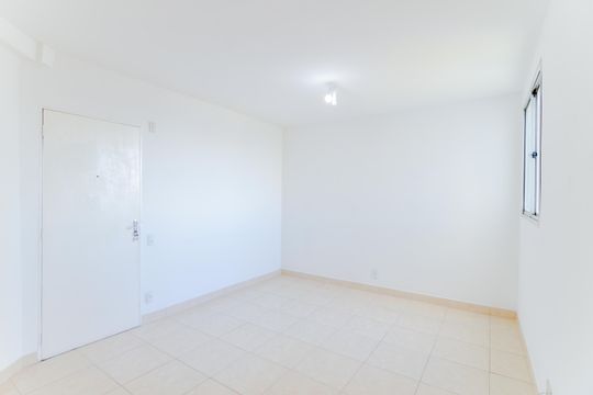 Sala de apartamento para alugar com 2 quartos, 52m² em Jardim Terezopolis, Guarulhos