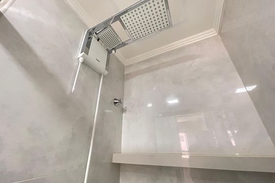 Banheiro de apartamento para alugar com 1 quarto, 31m² em Vila Sonia, São Paulo