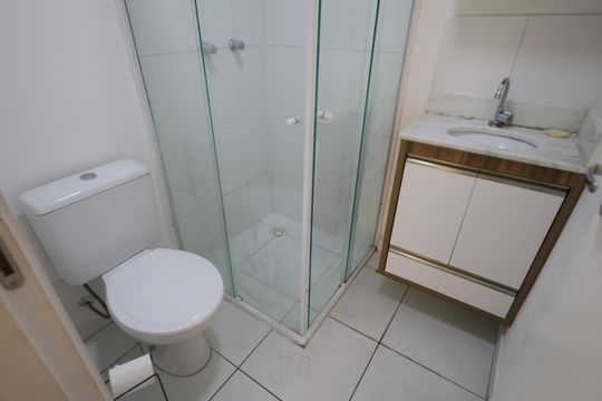 Banheiro de apartamento à venda com 2 quartos, 50m² em Novo Osasco, Osasco