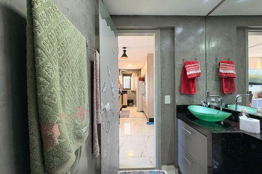 Banheiro de apartamento à venda com 2 quartos, 47m² em Jardim Jamaica, Santo André