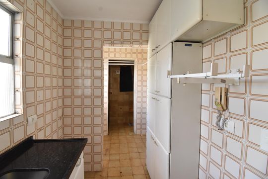 Cozinha de apartamento para alugar com 3 quartos, 76m² em Tingui, Curitiba