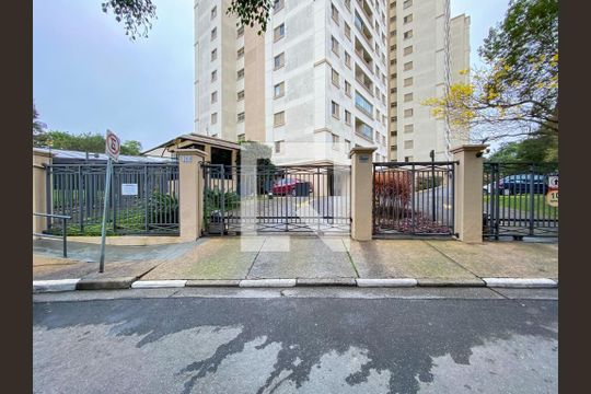 Fachada de apartamento para alugar com 3 quartos, 70m² em Vila Isa, São Paulo