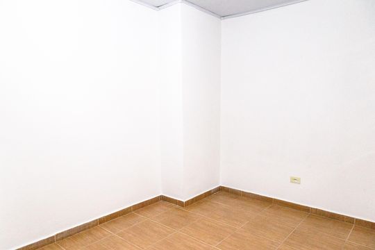 Quarto de casa para alugar com 1 quarto, 85m² em Jardim Santa Ines, Guarulhos