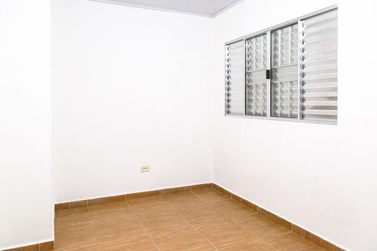 Quarto de casa para alugar com 1 quarto, 85m² em Jardim Santa Ines, Guarulhos