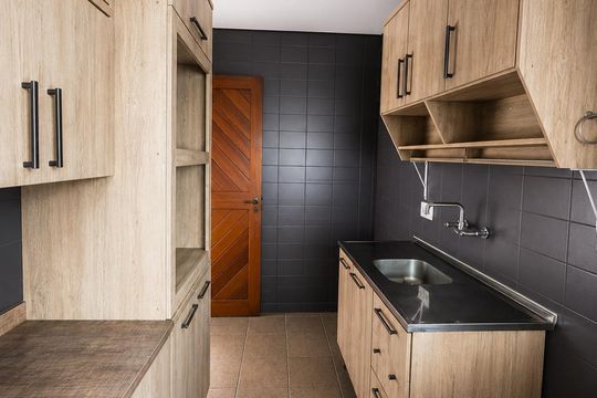 Cozinha de apartamento para alugar com 2 quartos, 179m² em Independência, Porto Alegre