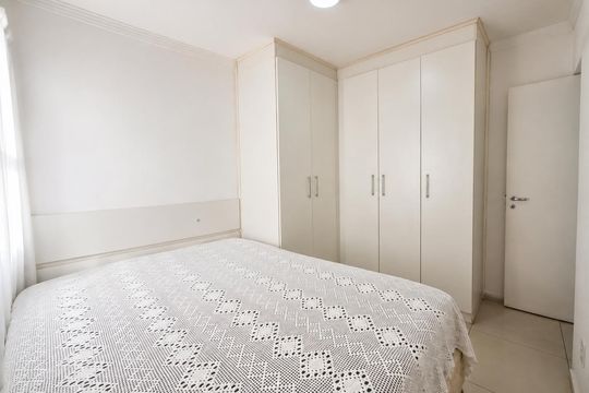 Quarto de apartamento à venda com 2 quartos, 50m² em Vila Augusta, Guarulhos
